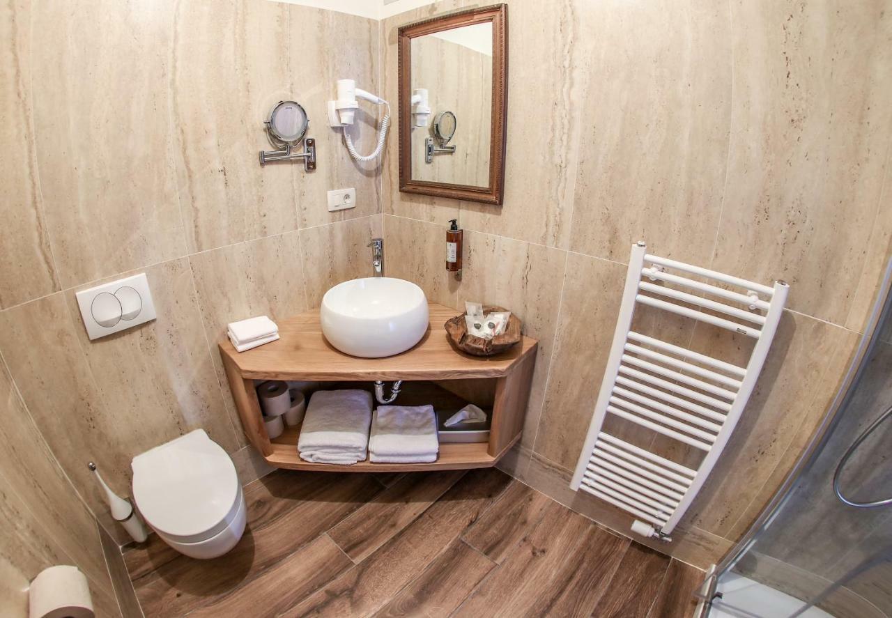 Cebron Family Estate Hotel Branik Екстериор снимка